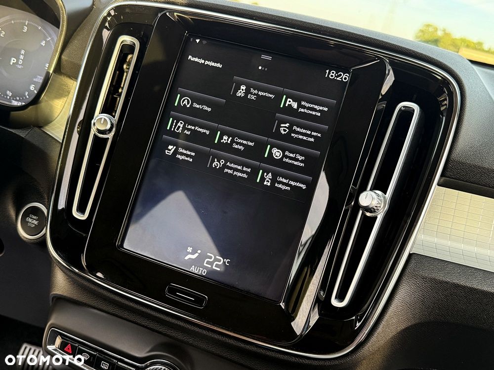 Volvo XC 40 D3 Momentum Pro - 36