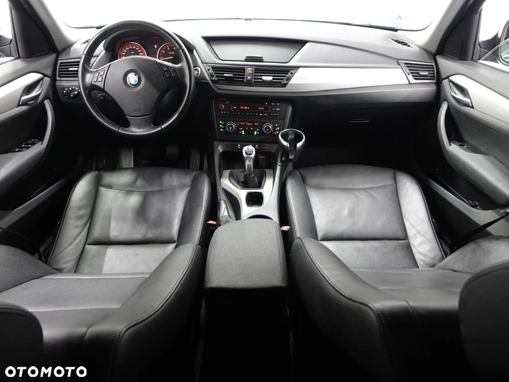 BMW X1 xDrive20i - 27