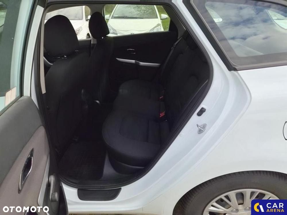 Kia Ceed - 29