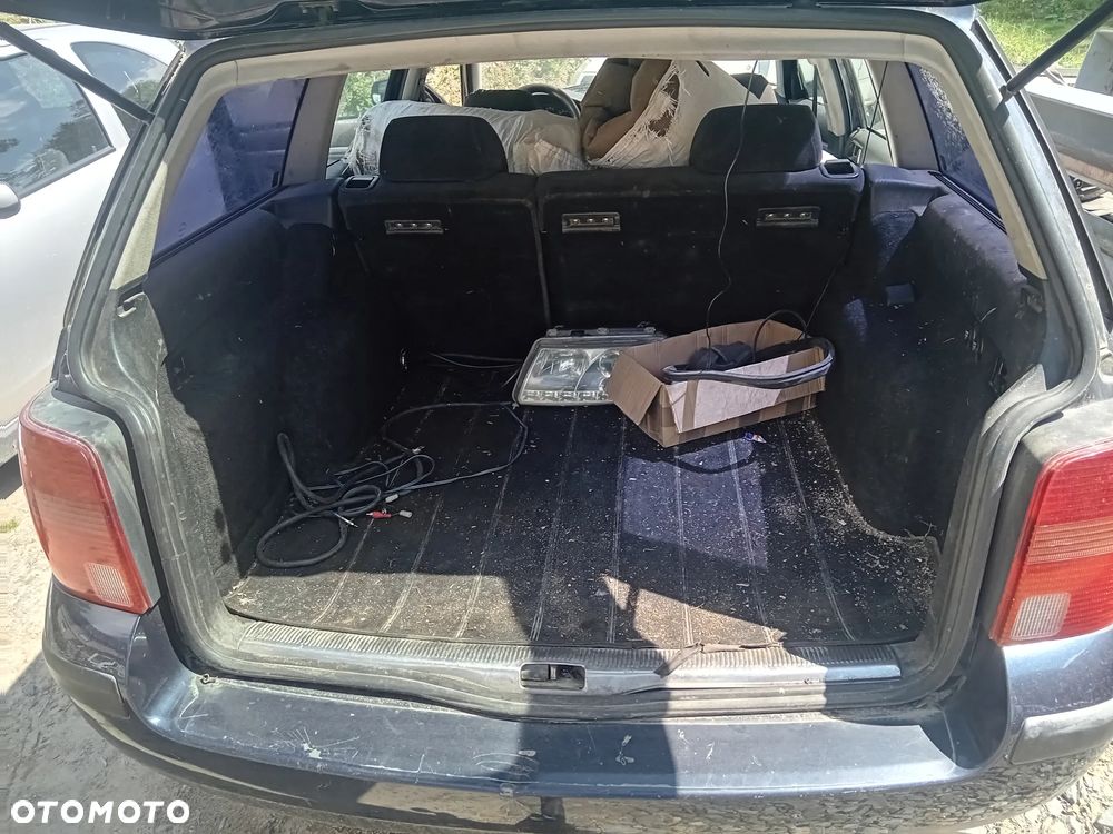 Volkswagen Passat 1.8 - 11