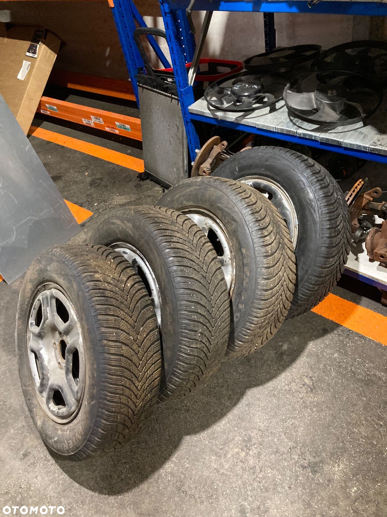 DACIA  DUSTER 1 I , 2 II  4 x FIRESTONE WINTERHAWK 4 KOŁA OPONY ZIMOWE FELGI Z OPONAMI  16”  215/65R16 Wwa - 1