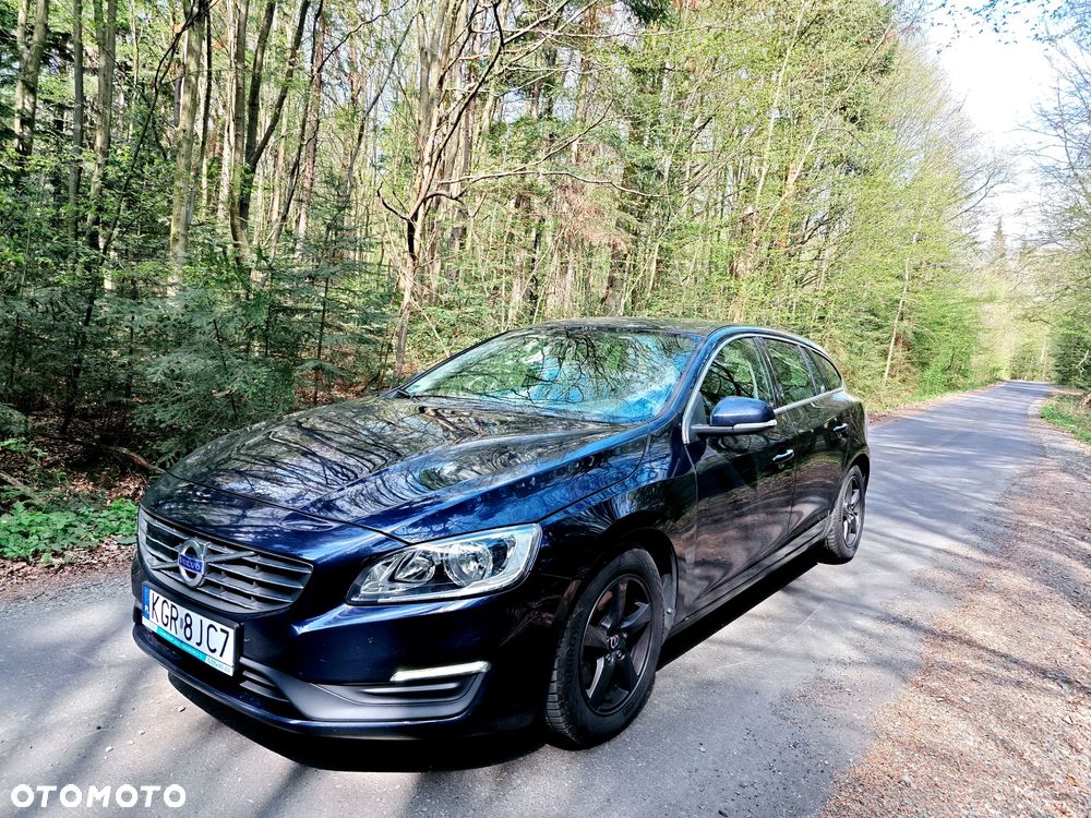 Volvo V60 D4 Drive-E Dynamic Edition (Momentum) - 3
