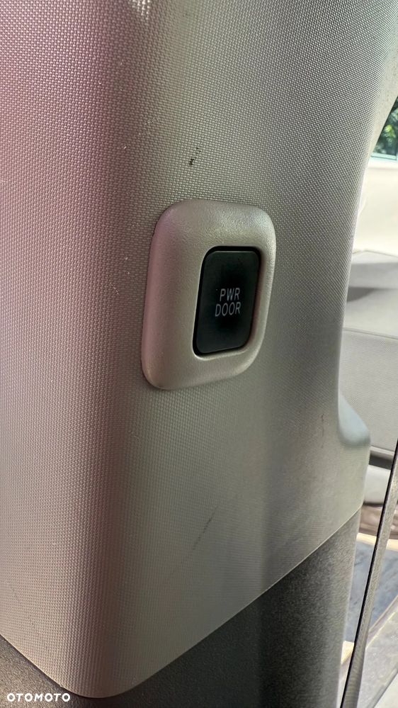 Toyota Sienna 3.5 V6 - 23