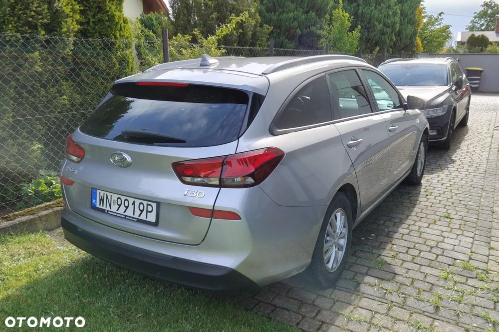 Hyundai i30 1.5 DPI Classic + - 5