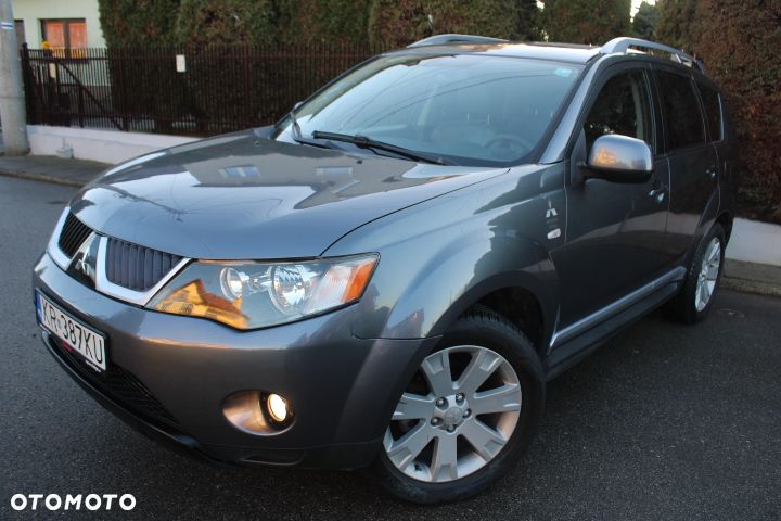 Mitsubishi Outlander - 4