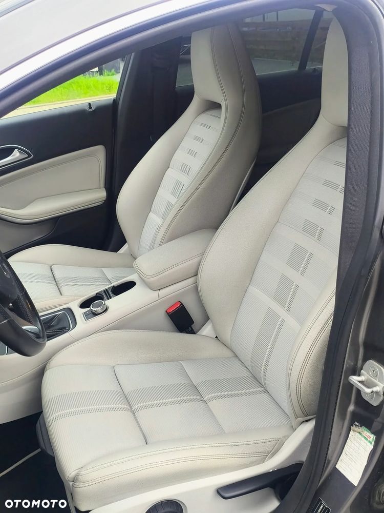 Mercedes-Benz CLA 180 - 5