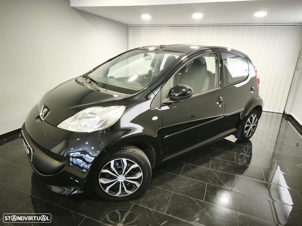 Peugeot 107 1.0 Trendy - 2