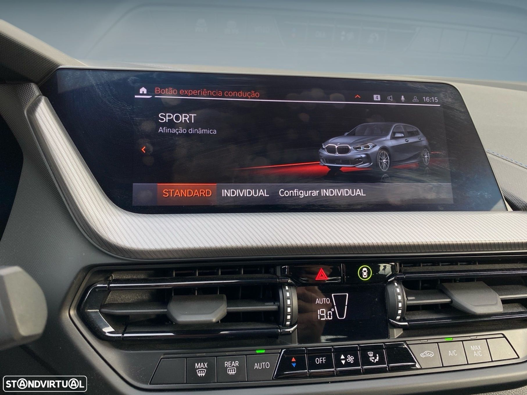 BMW 116 d Pack Desportivo M Auto - 11