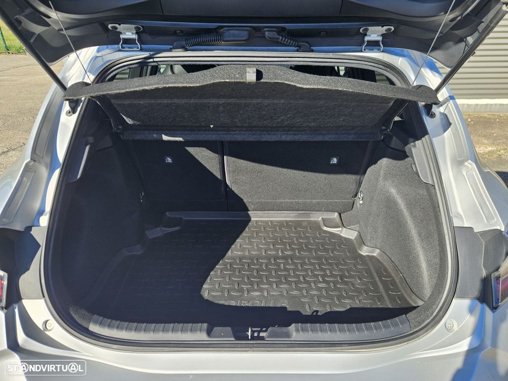 Toyota Corolla 1.8 Hybrid Exclusive - 51