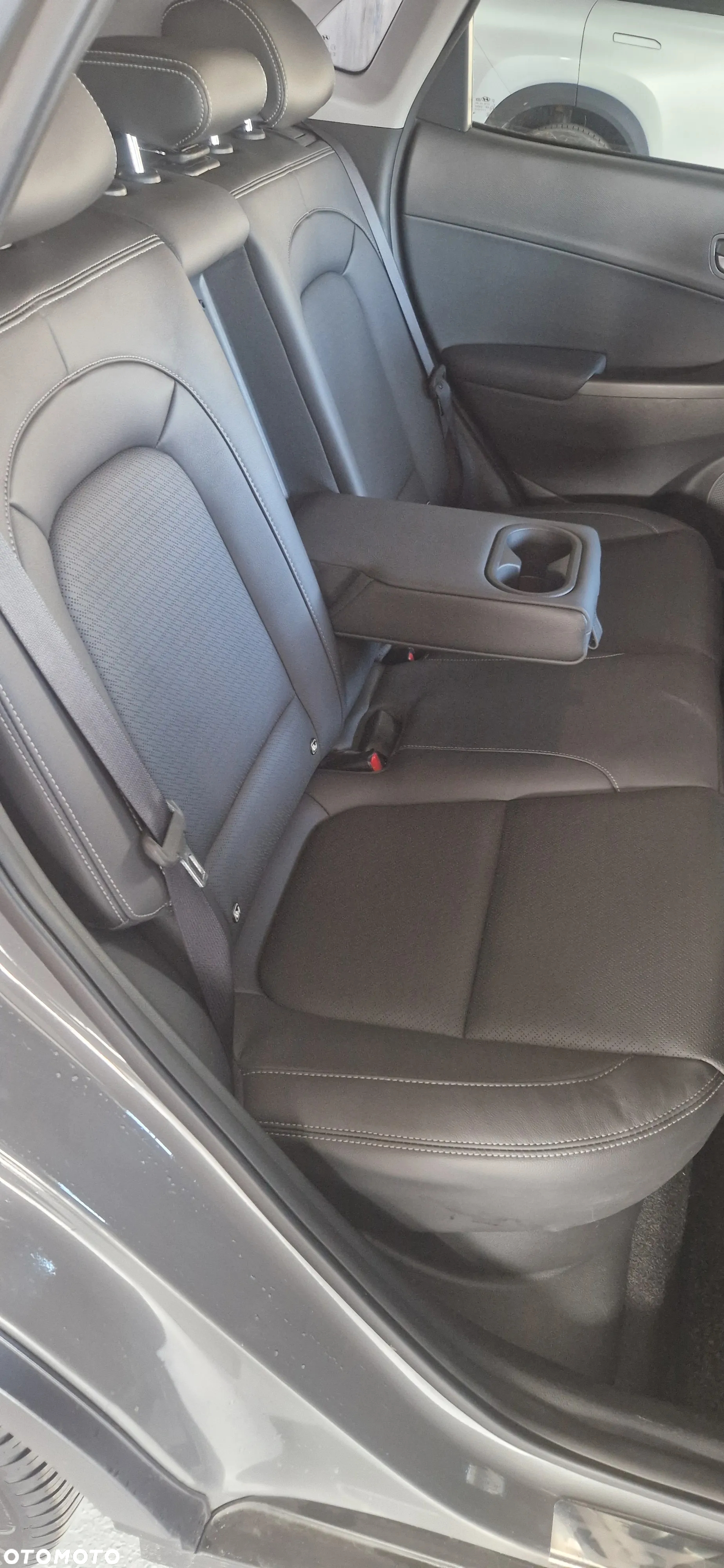 Hyundai Kona 1.6 T-GDI DCT Premium - 7