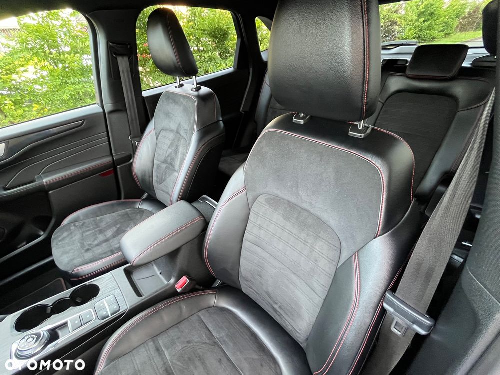 Ford Kuga 2.0 EcoBlue 4x4 ST-LINE X - 31