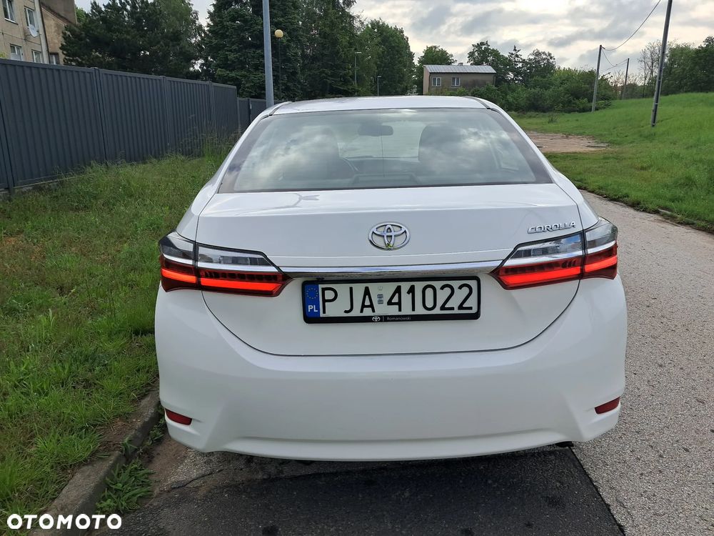 Toyota Corolla 1.6 Comfort - 9
