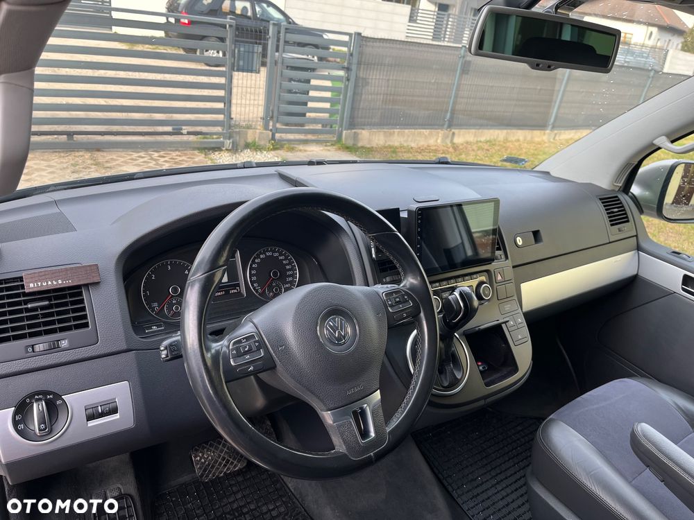 Volkswagen Multivan - 9