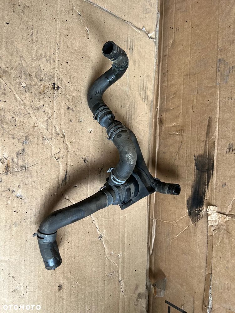 Dodatkowa pompka wody wąż rurka VW Passat B6 1K0965561F 1K0122063K - 2