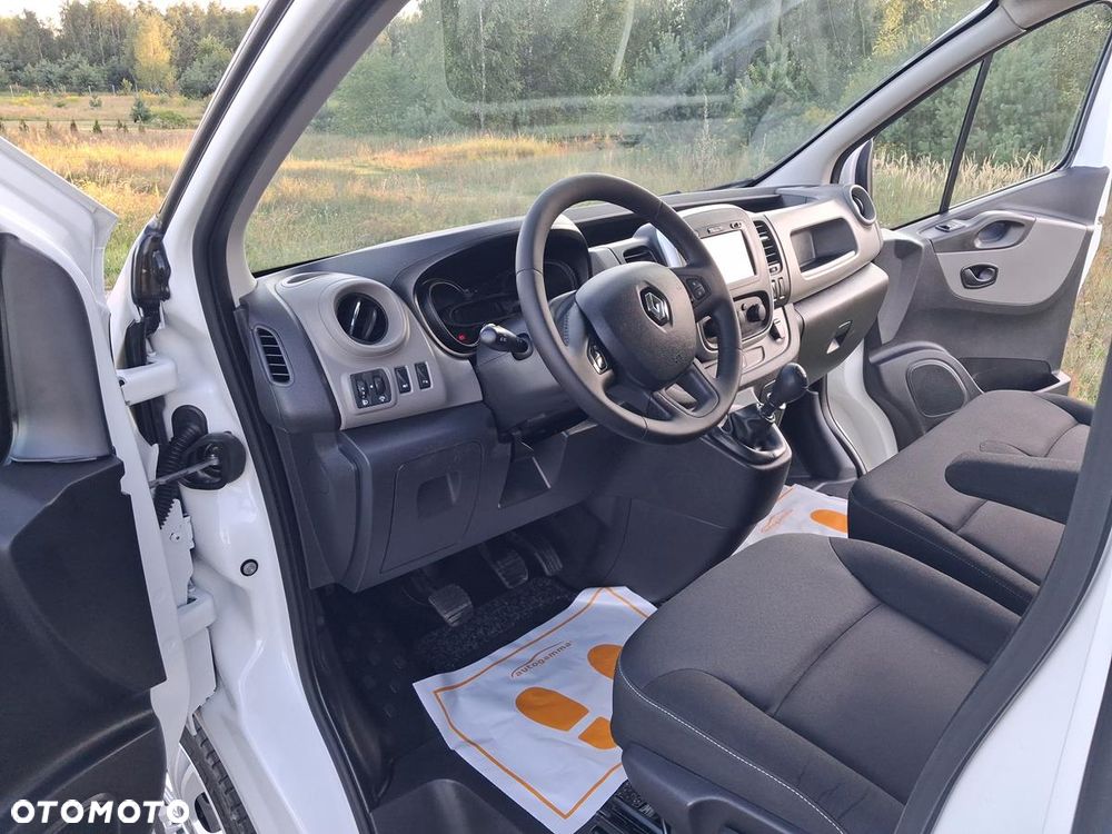 Renault Trafic - 21