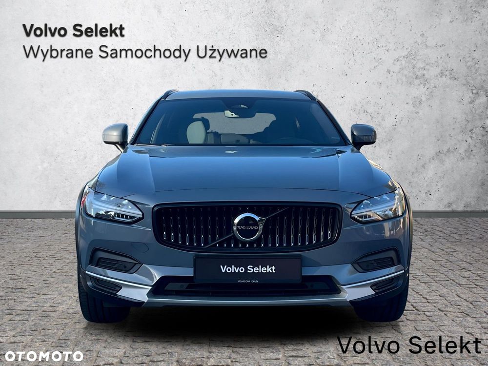 Volvo V90 Cross Country - 10