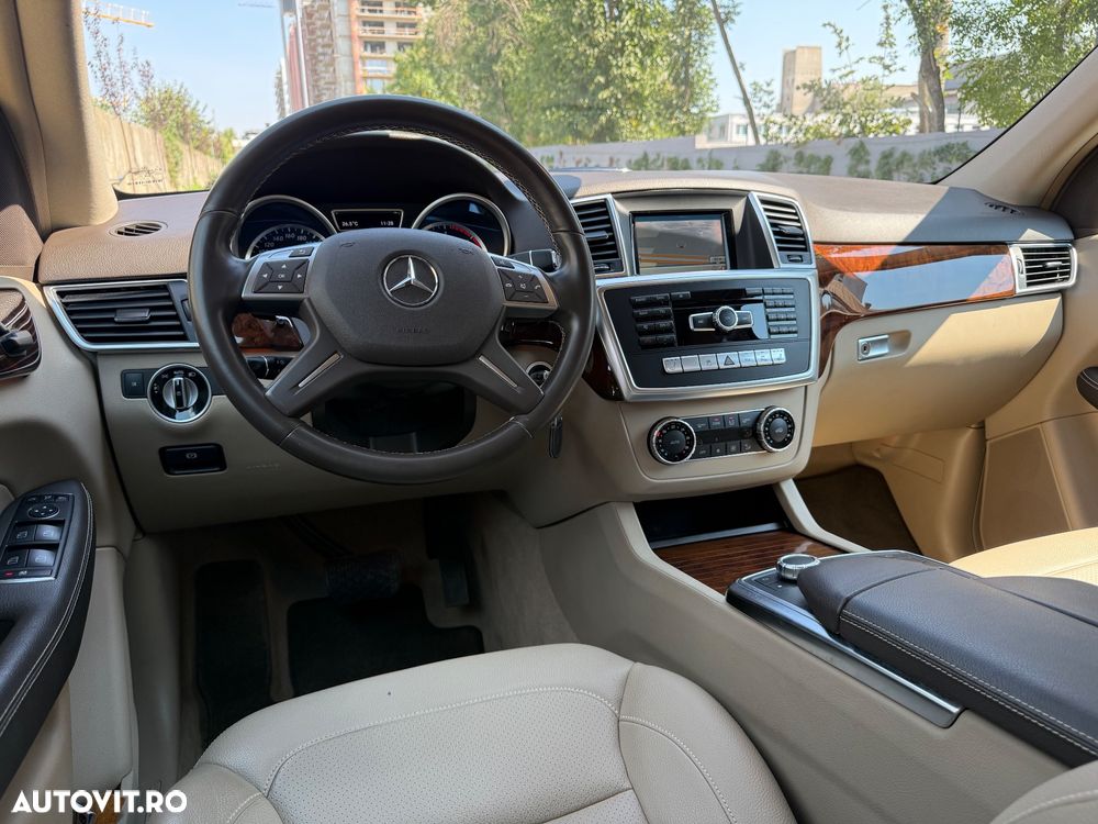 Mercedes-Benz ML - 25