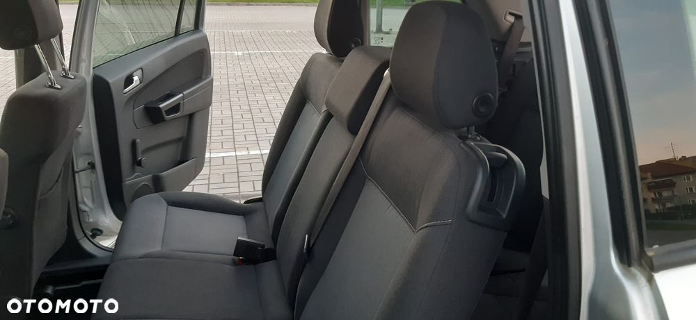 Opel Zafira - 31