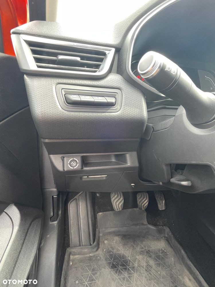 Renault Clio - 28