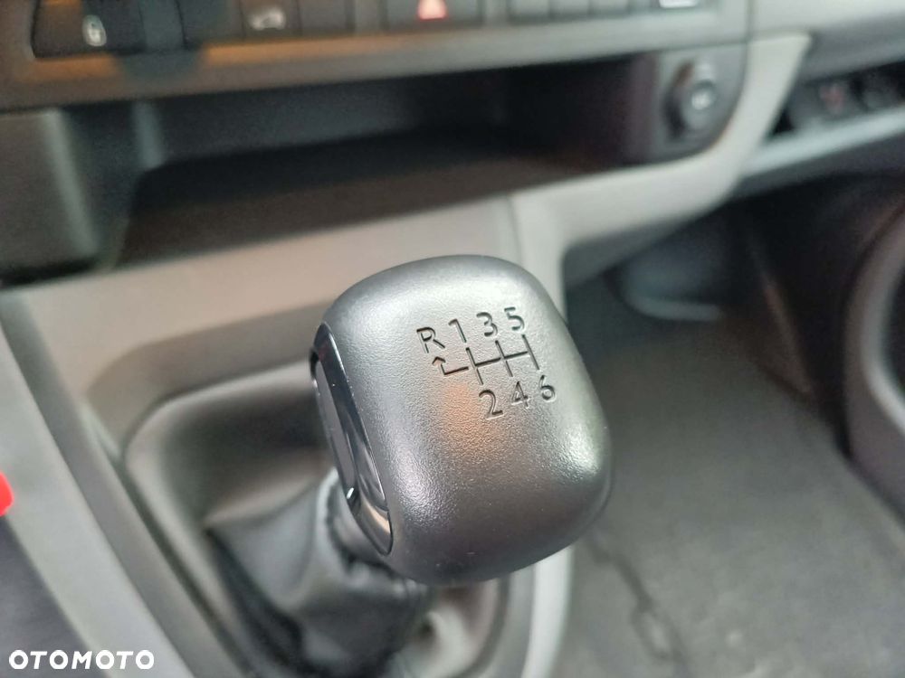 Opel VIVARO - 24