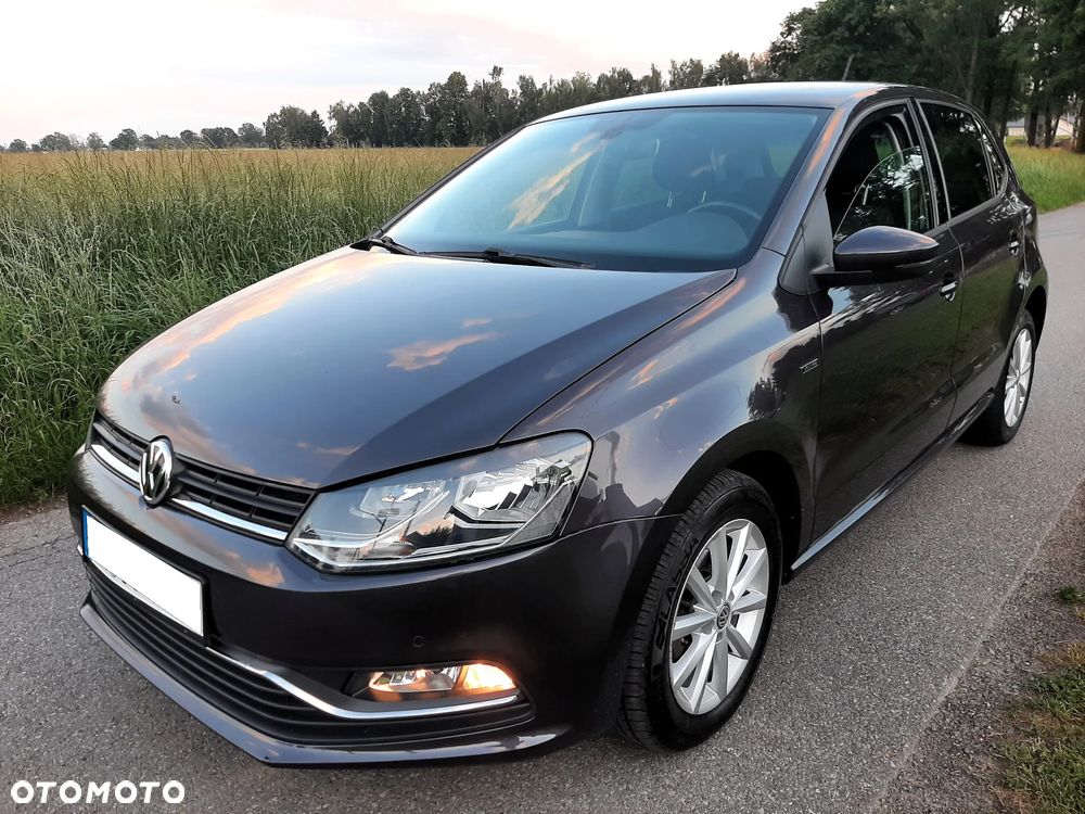 Volkswagen Golf - 1