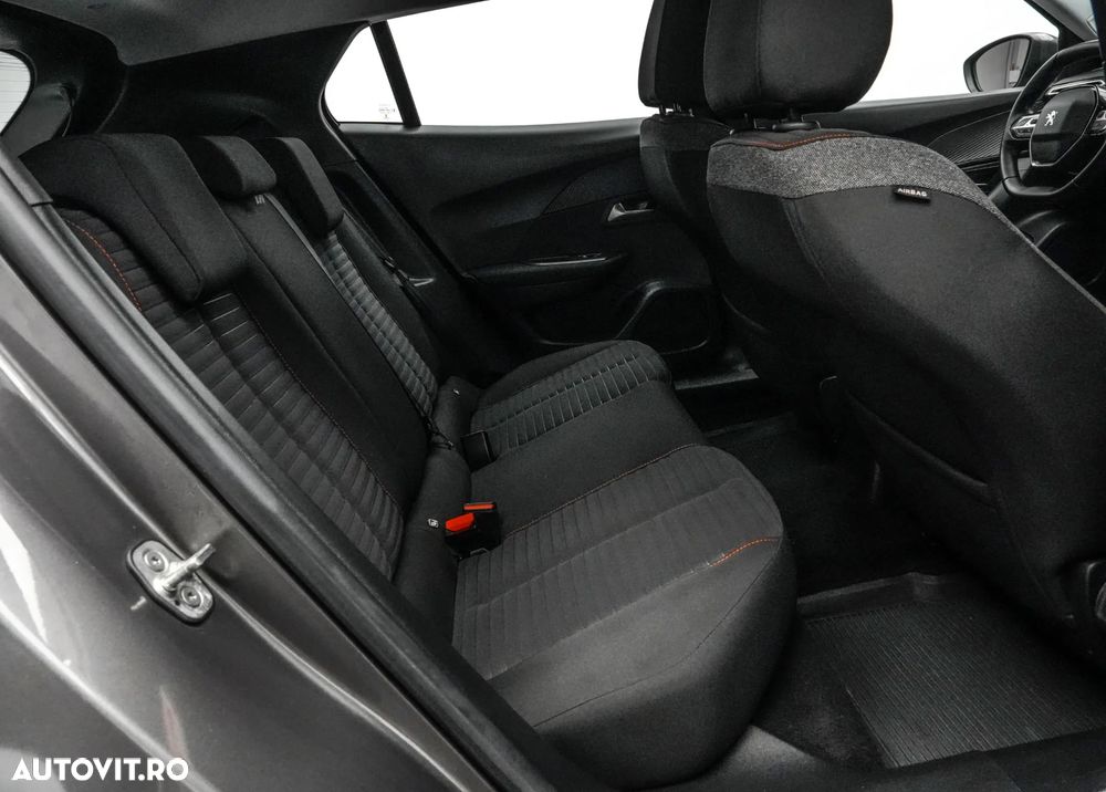 Peugeot 2008 1.2 PureTech EAT8 STT Allure Pack - 16