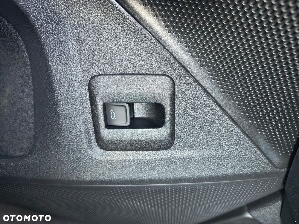 Volkswagen Tiguan - 16