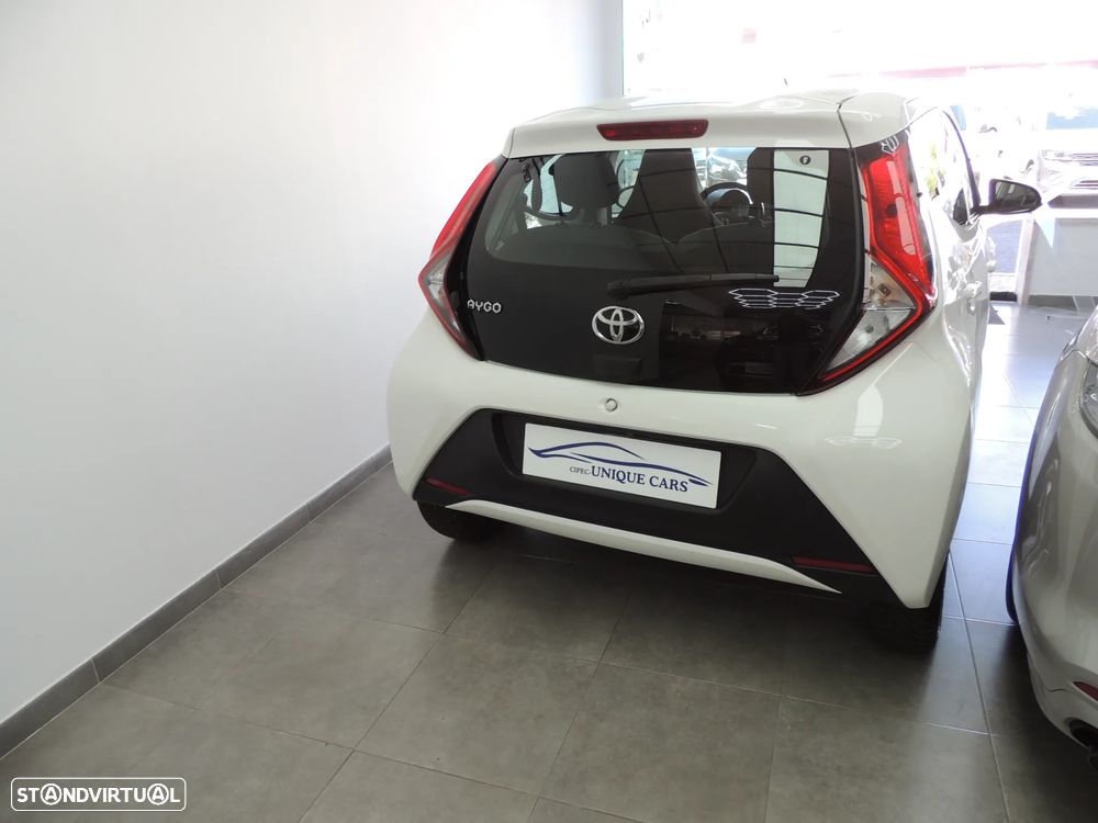 Toyota Aygo 1.0 - 5