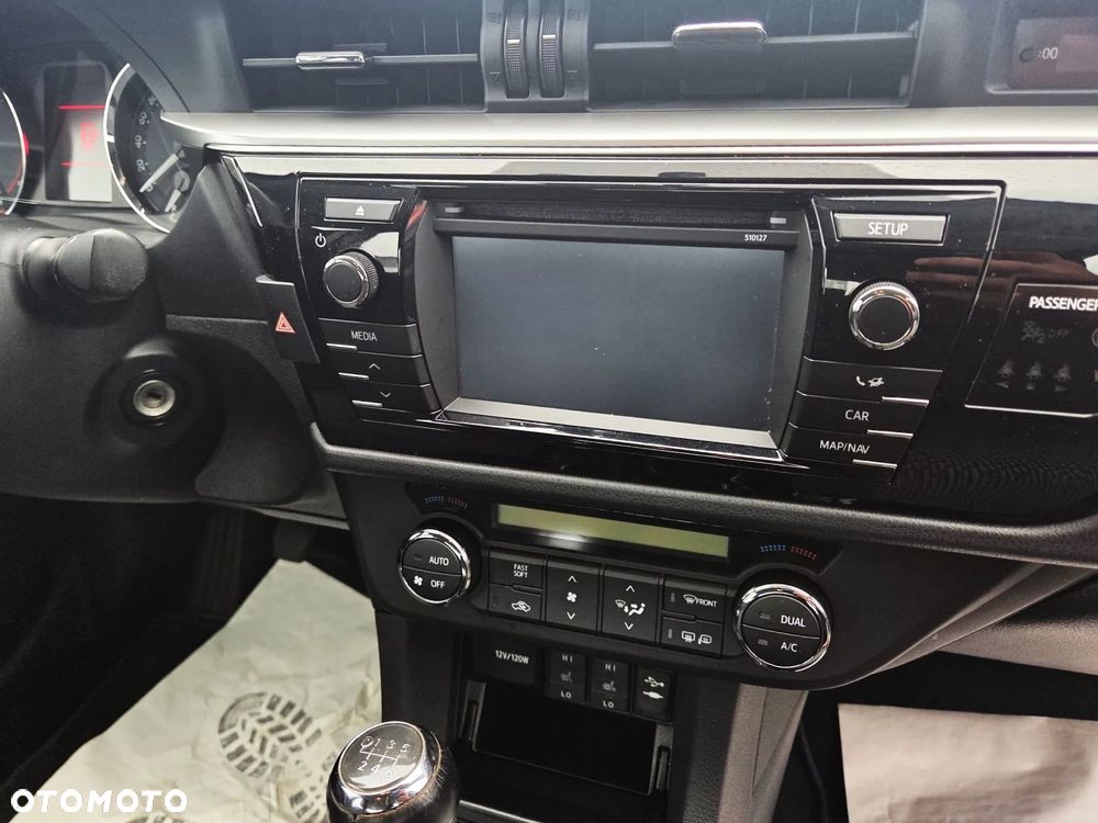 Toyota Corolla 1.6 Prestige EU6 - 25