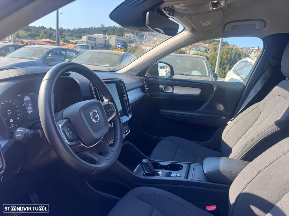 Volvo XC 40 T3 Geartronic Momentum Pro - 7