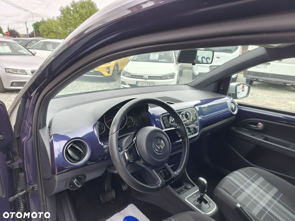 Volkswagen up! - 9