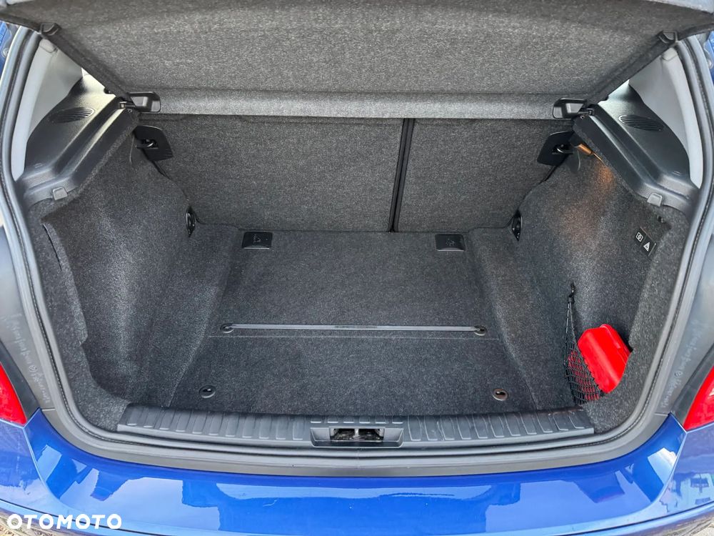 BMW Seria 1 118d DPF - 12
