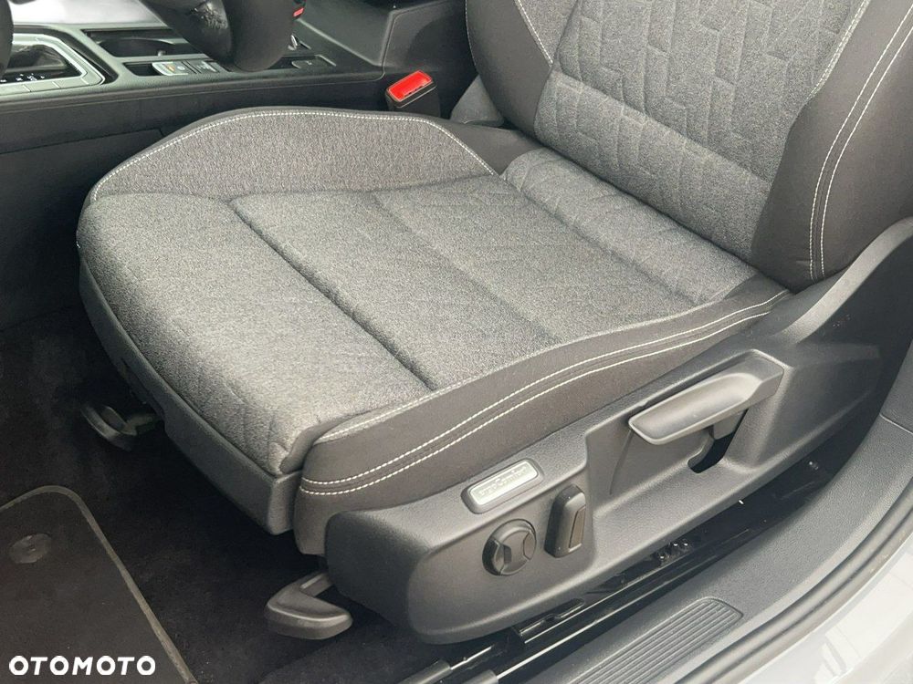 Volkswagen Passat - 17