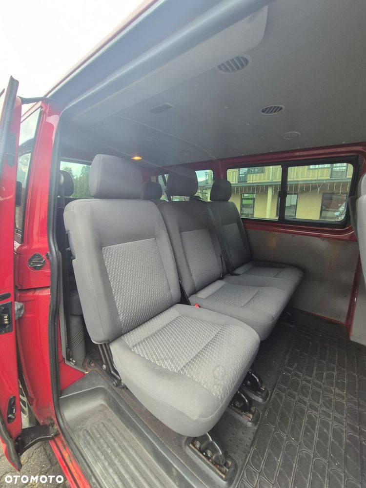Volkswagen Caravelle - 12