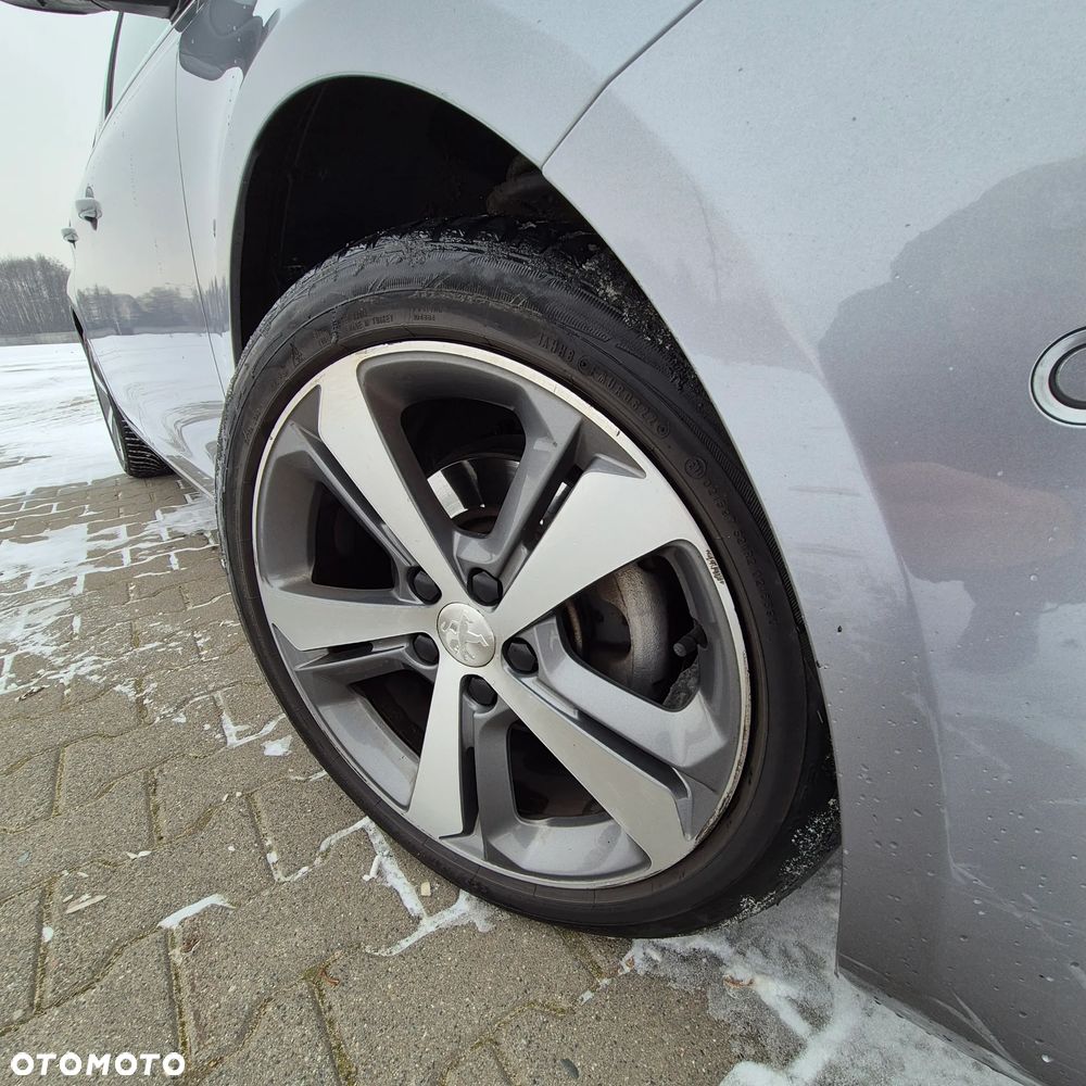 Peugeot 308 1.2 PureTech Allure S&S - 15