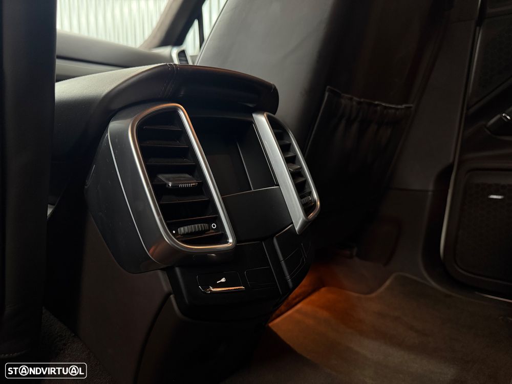 Porsche Cayenne S - 37