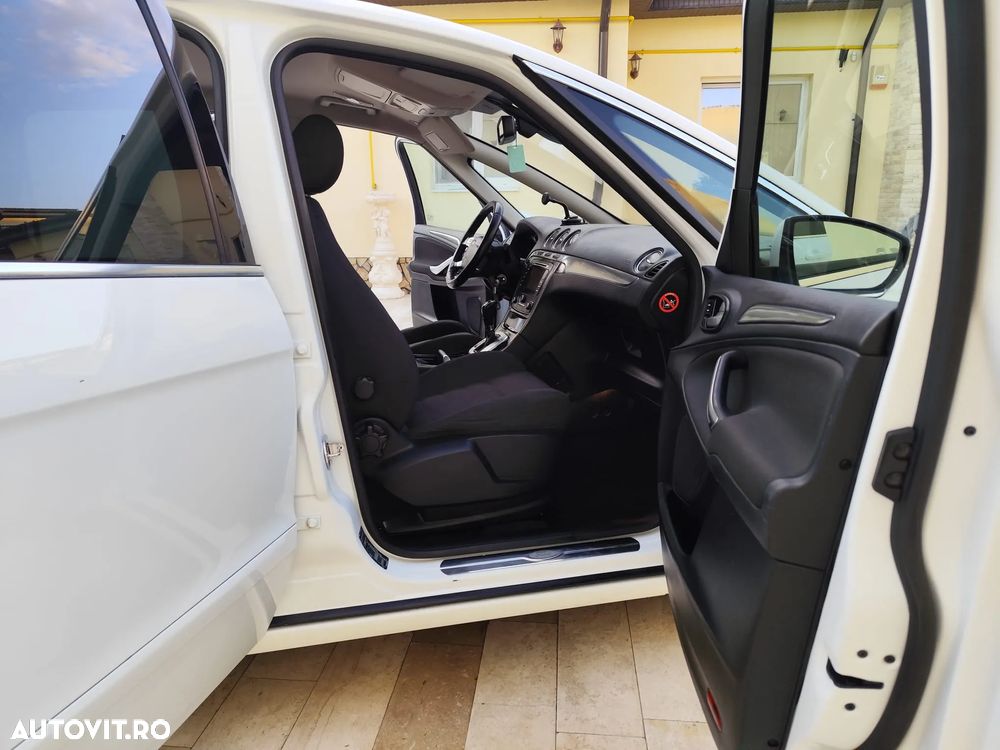 Ford S-Max - 9