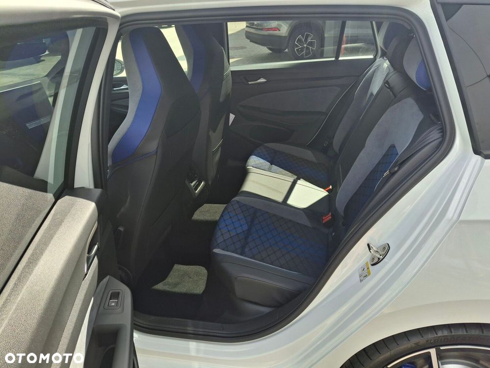 Volkswagen Golf Variant 2.0 TSI 4Motion R - 17