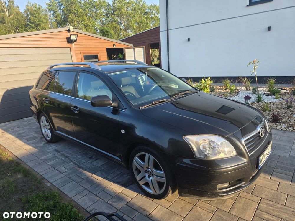 Toyota Avensis 1.8 VVT-i Combi - 2