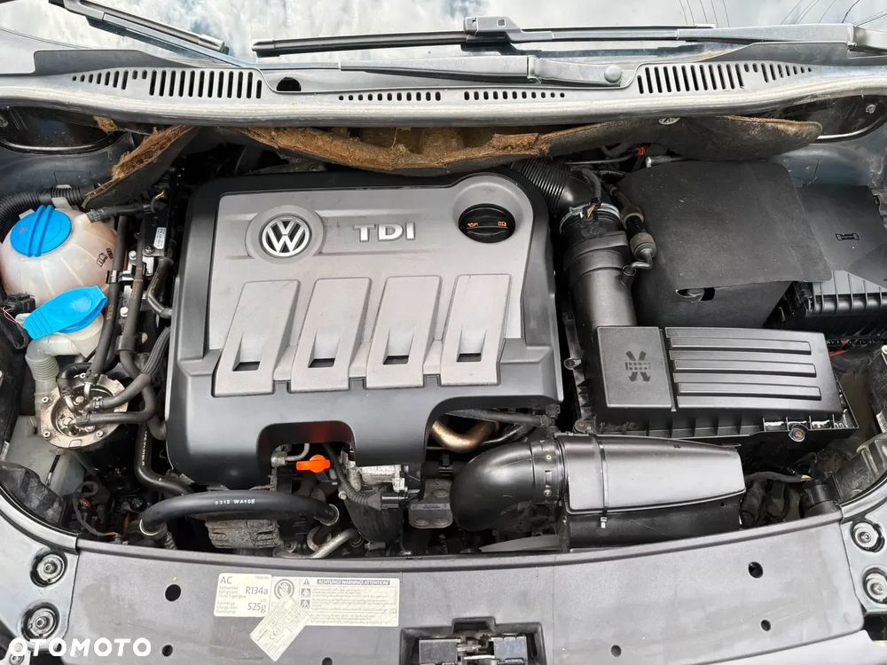 Volkswagen Touran 2.0 TDI DPF BlueMotion Technology Cup - 19