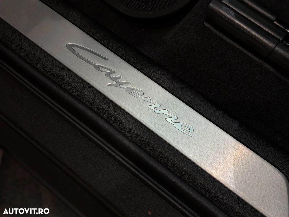 Porsche Cayenne E-Hybrid Tiptronic S - 35
