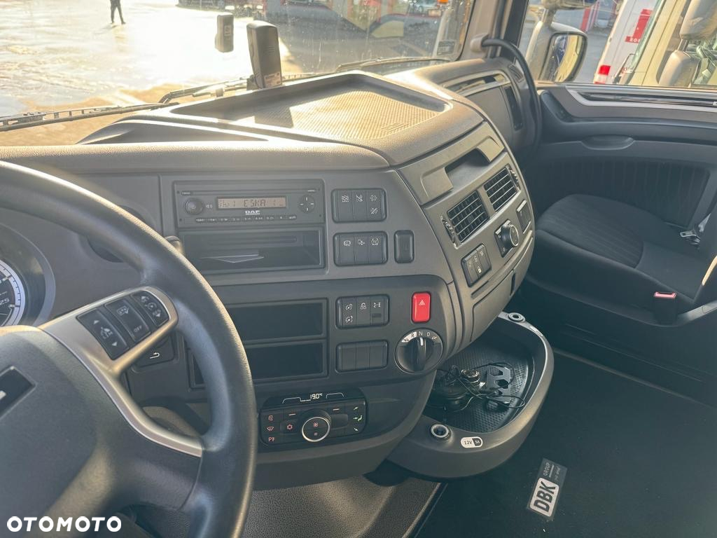 DAF XF - 12
