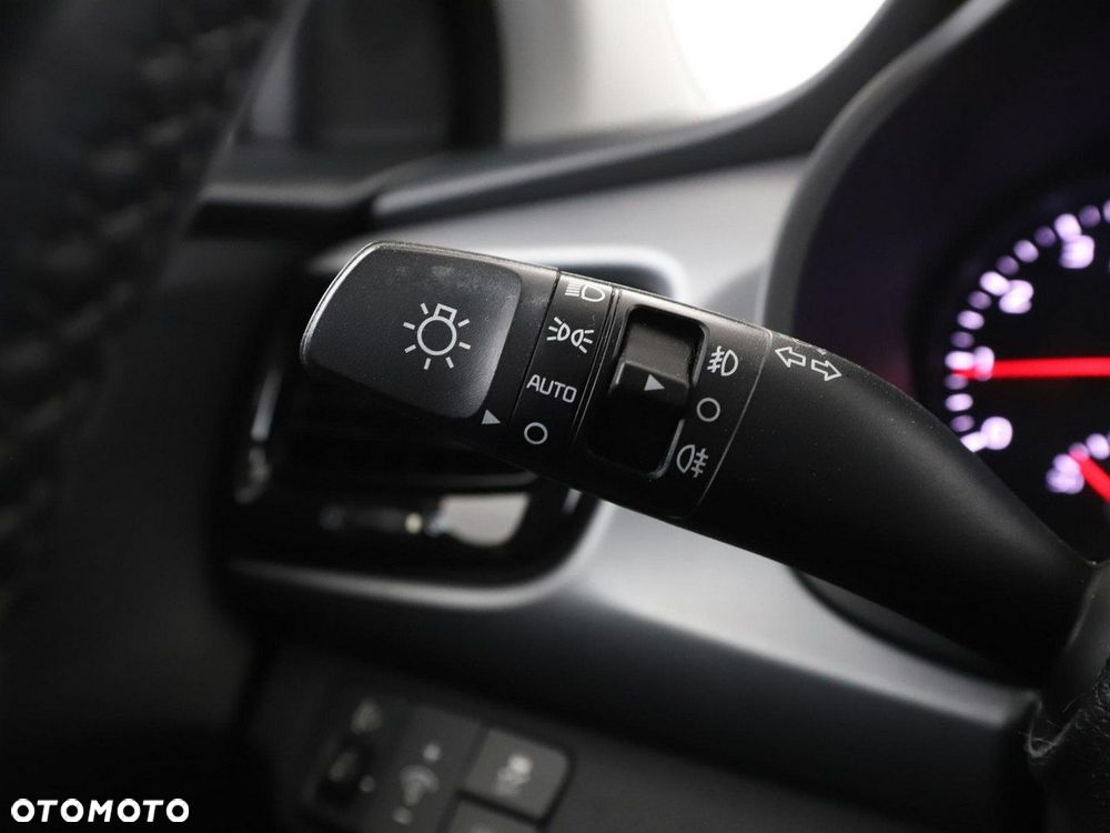 Kia Rio 1.2 Dream Team Edition - 32