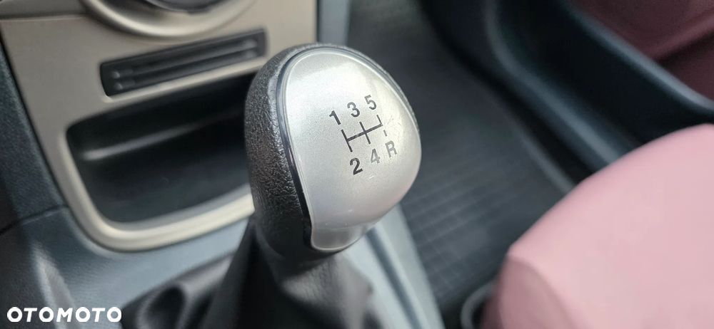 Ford Fiesta - 15