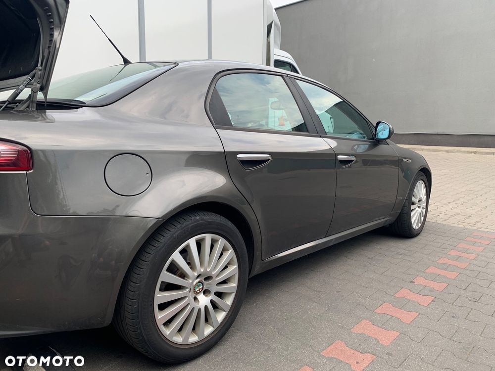 Alfa Romeo 159 1.9 JTDM 16V DPF Distinctive - 4