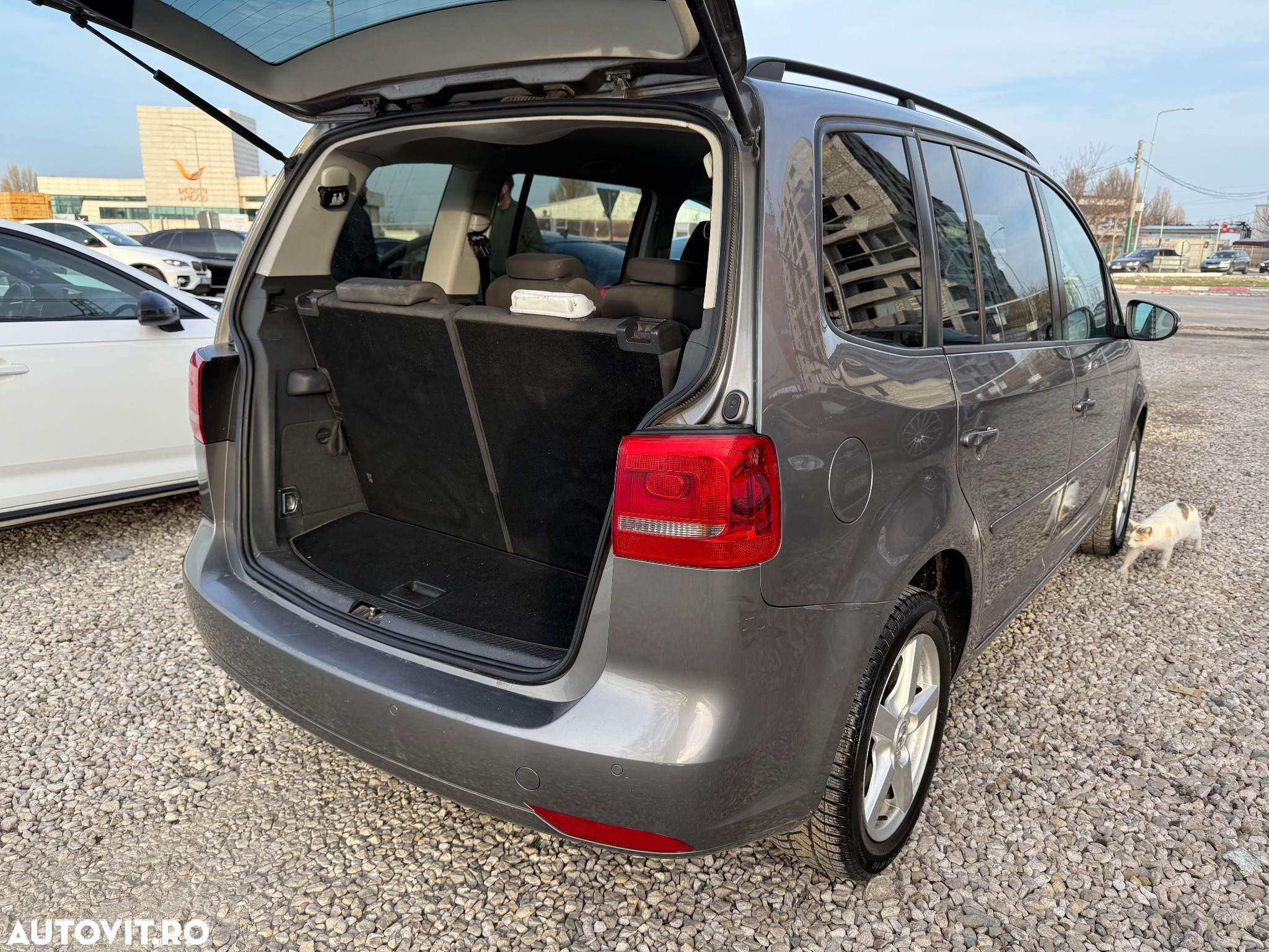 Volkswagen Touran 1.6 TDI SCR BlueMotion Technology Trendline - 5