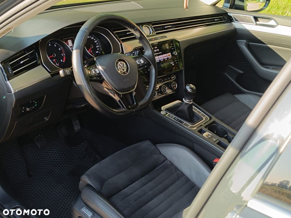 Volkswagen Passat 1.5 TSI EVO Business - 5