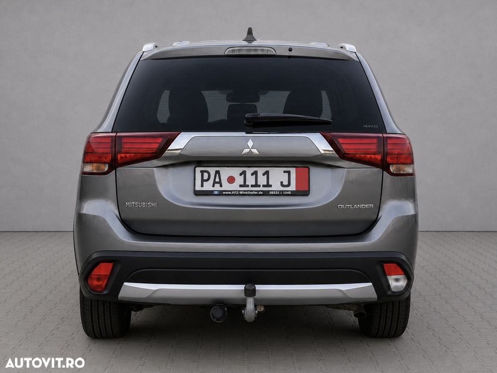 Mitsubishi Outlander 2.2 DI-D 4WD Automatik Edition 100+ - 7