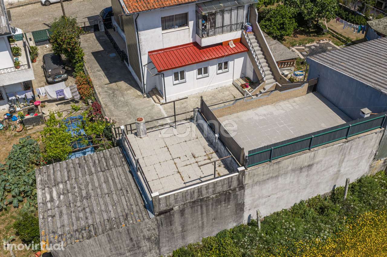 Andar Moradia Com Garagem em Baguim do Monte - Grande imagem: 4/25