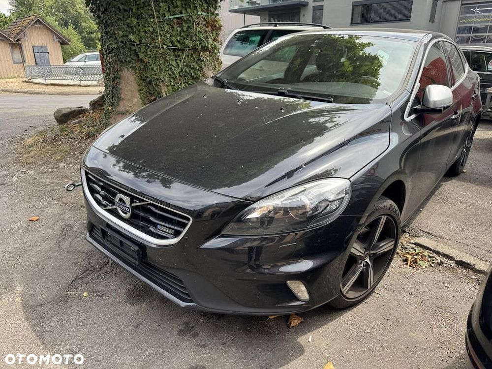 Volvo V40 D2 R-Design - 2